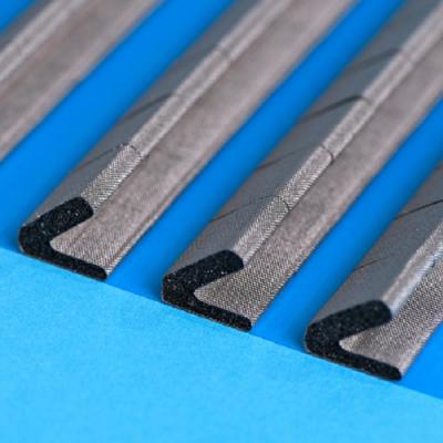 L形导电布包裹泡棉